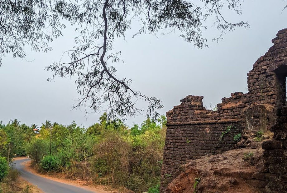 São Tomé of Tivim Fort, North Goa, Goa - Vushii.com São Tomé of Tivim Fort, North Goa, Goa - Vushii.com